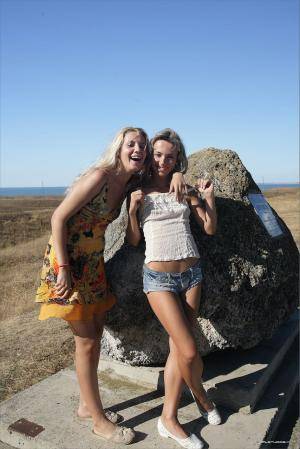 Original 854 px/ 1280 px