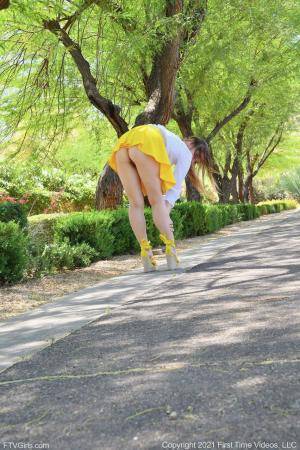 Original 852 px/ 1280 px