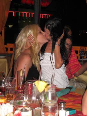 Original 2304 px/ 3072 px