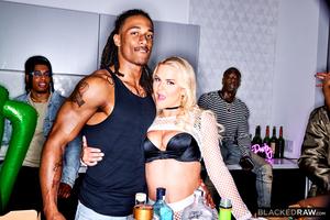 Original 2999 px/ 2000 px