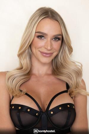 #HornyHostel - Emma Hix, Jill Kassidy - Hot Friend Want Hubbys Big D!