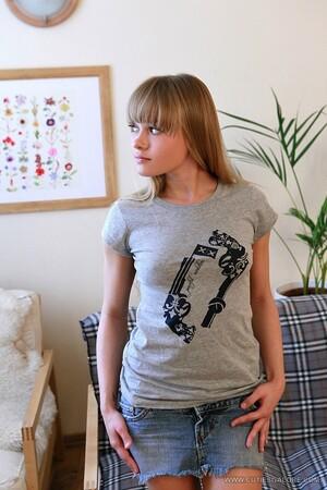 Original 853 px/ 1280 px