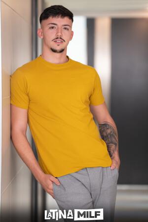 Original 2565 px/ 3840 px