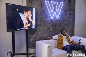 Original 2999 px/ 2000 px