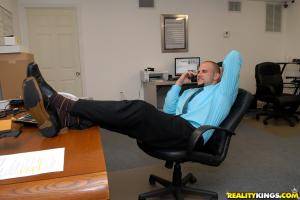 Original 3840 px/ 2568 px