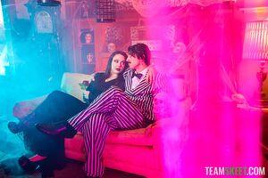 Original 1619 px/ 1080 px