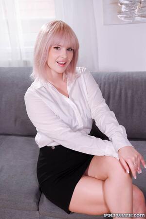 Original 1067 px/ 1600 px