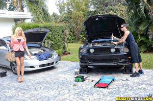 Original 900 px/ 596 px