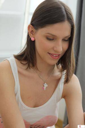 Original 854 px/ 1280 px