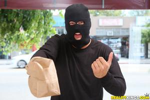 Original 3840 px/ 2560 px