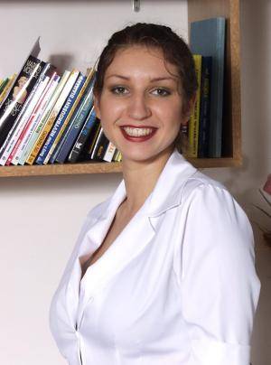 Original 734 px/ 990 px