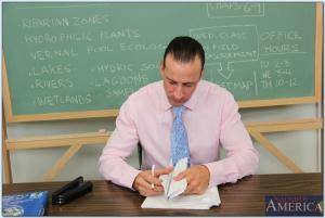 Original 850 px/ 571 px