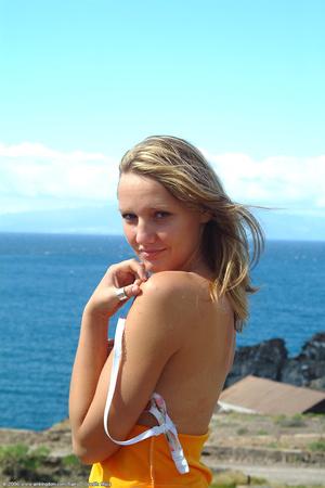 Original 682 px/ 1024 px