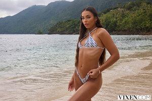 Original 2999 px/ 2000 px