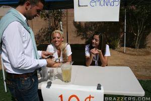 Original 900 px/ 600 px