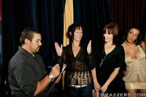 Original 900 px/ 599 px