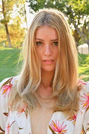 Original 852 px/ 1280 px