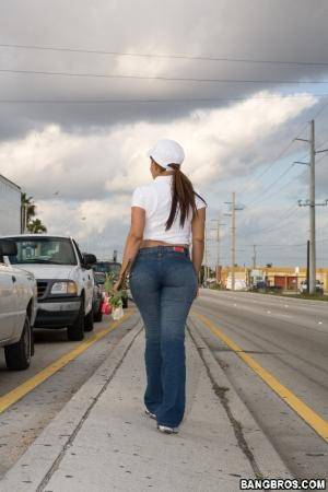 Original 533 px/ 800 px