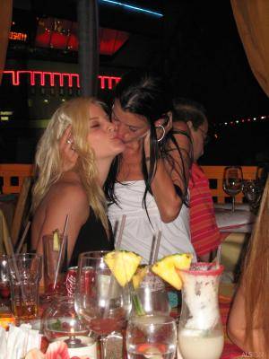 Original 2304 px/ 3072 px