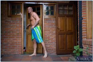 Original 850 px/ 571 px