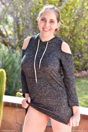 Original 852 px/ 1280 px