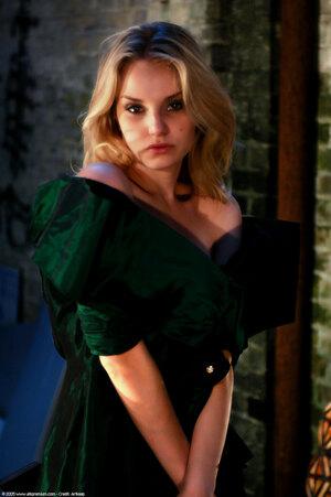 Original 1021 px/ 1536 px