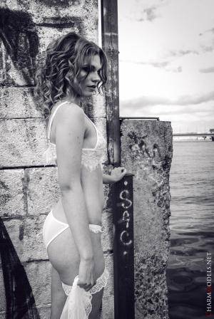 Original 2302 px/ 3443 px