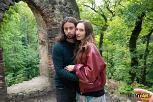 #Hunt4K - Mari Moon - Clithanger