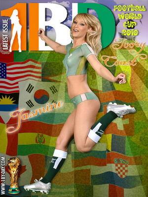 #DDF 1ByDay Jasmine football fan babe posing for you