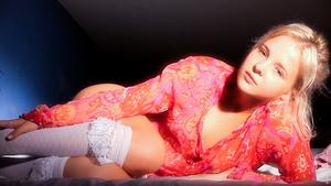 Monroe - Sultry Honey