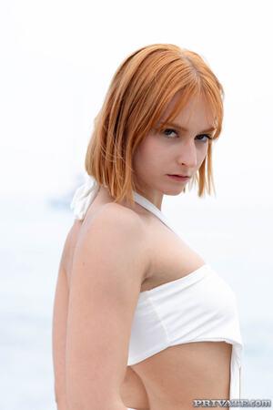 Original 1067 px/ 1600 px