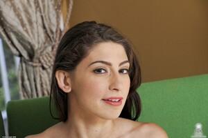 Original 1600 px/ 1064 px