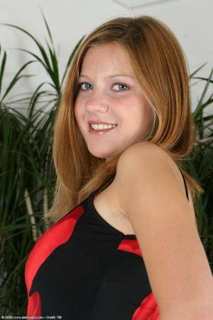 Original 682 px/ 1024 px