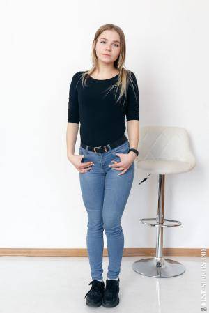 Original 854 px/ 1280 px