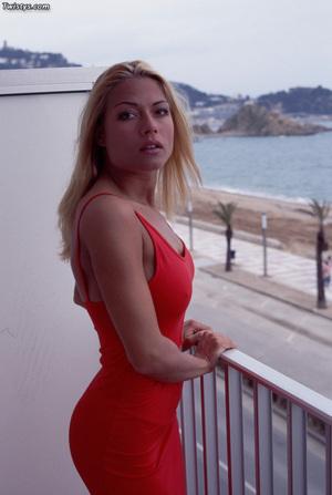 Original 537 px/ 800 px