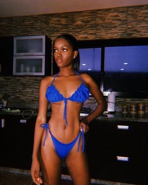 Original 810 px/ 1012 px