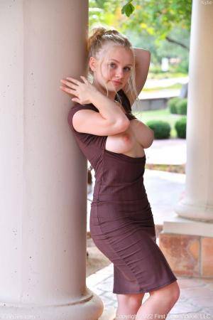 Original 852 px/ 1280 px