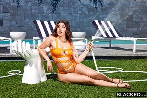 Original 2999 px/ 2000 px