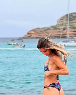 Original 640 px/ 798 px