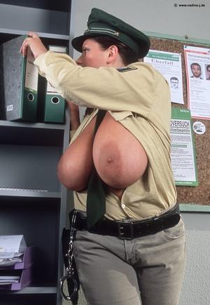 Original 707 px/ 1024 px