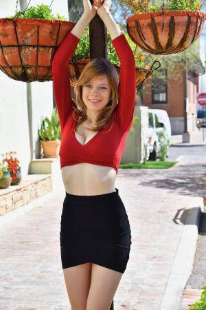 Original 852 px/ 1280 px