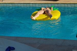 Original 4200 px/ 2800 px