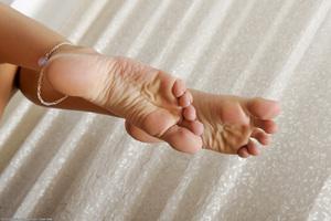 Original 1600 px/ 1064 px