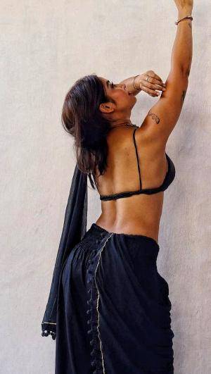 Original 736 px/ 1305 px