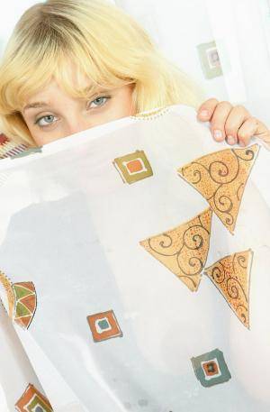 Original 648 px/ 988 px