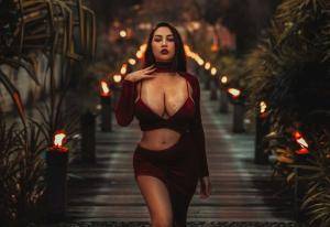 Original 1080 px/ 745 px