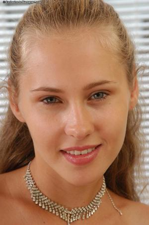 Original 680 px/ 1024 px