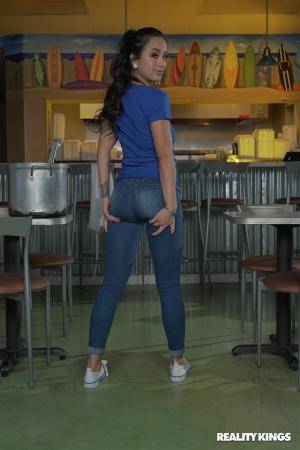 Original 2000 px/ 3000 px