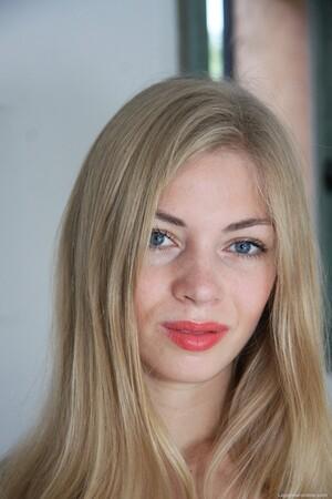 Original 1067 px/ 1600 px