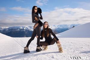 Original 2999 px/ 2000 px